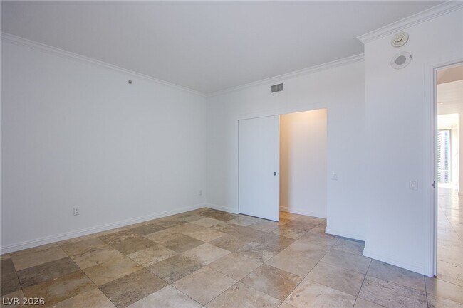 Building Photo - 222 Karen Ave