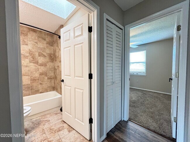 Building Photo - 1270 Tahoe Ct