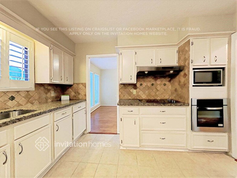 Building Photo - 3414 Creekbriar Dr