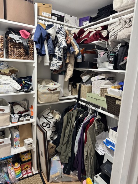 Second walk in closet - 6103 Essex House Sq