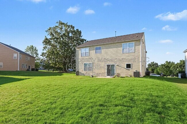Building Photo - 2714 Aldergrove Rd