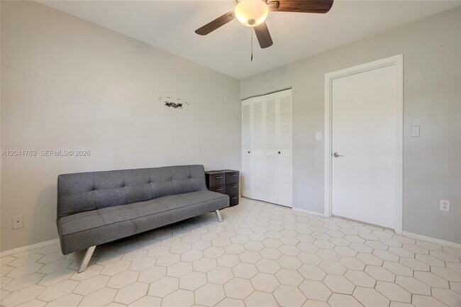 Building Photo - 6553 NW 99th Ave