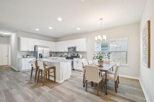 Building Photo - 1801 Fairhaven Gtwy