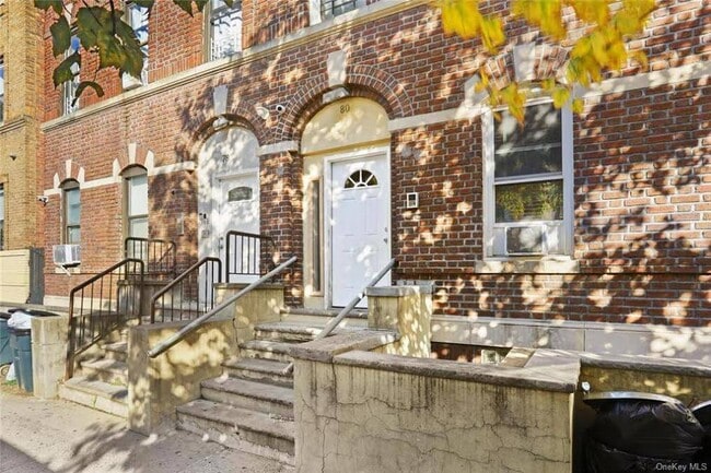 Primary Photo - 80 Elliott Ave