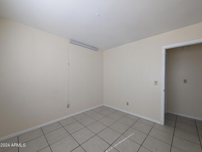 Building Photo - 11941 N 69th Ave