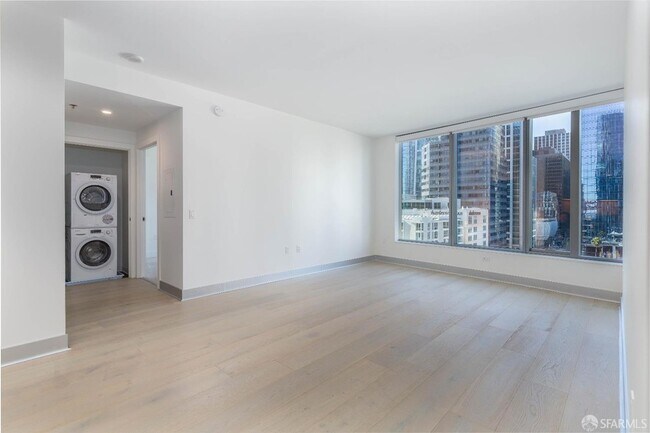 Building Photo - 201 Folsom St