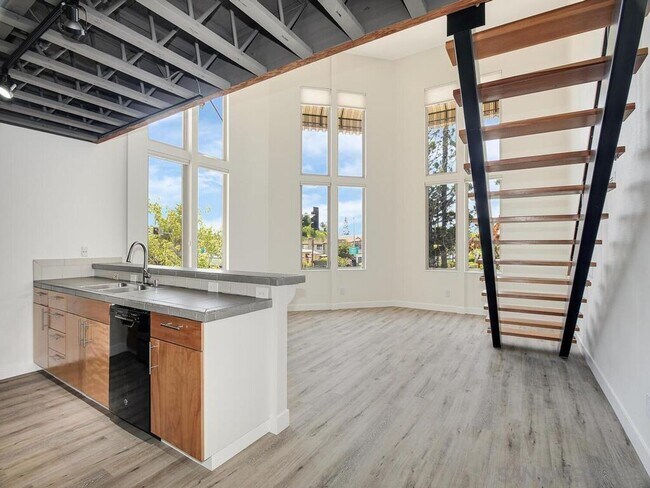 Building Photo - ***GENERAL RENTAL APPLICATIONS***
