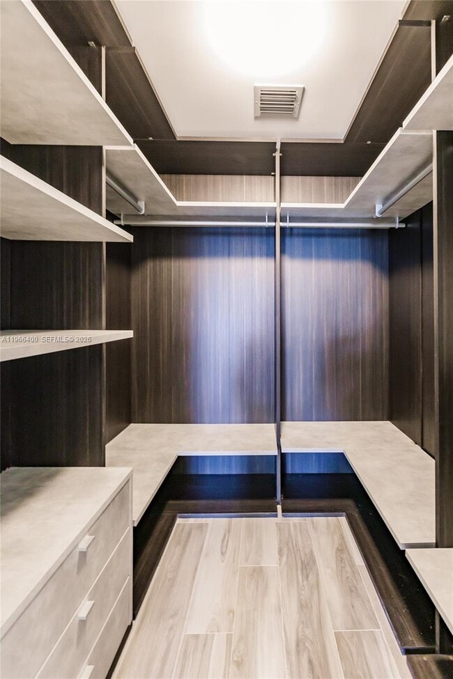 Building Photo - 801 S Miami Ave