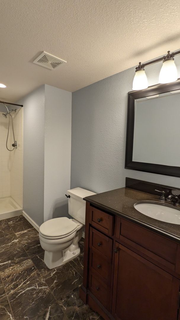 Building Photo - 5473 Alteza Dr