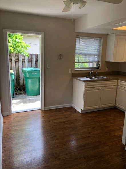 Building Photo - 627 92nd Ave N