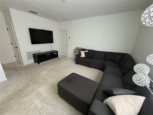Building Photo - 4702 Birdsong Dr