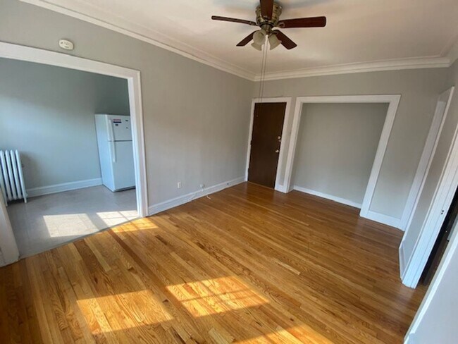Building Photo - Evanston 1BR! Heat included - Puple Line!