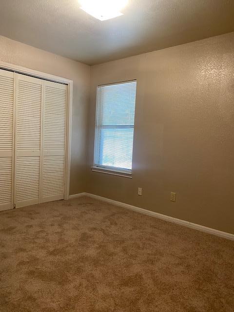 Building Photo - 902 Country Aire Dr
