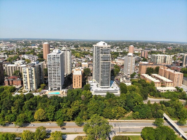 Building Photo - 1660 N Prospect Ave