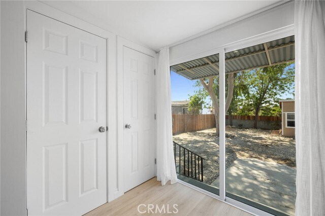 Building Photo - 10607 Whitegate Ave
