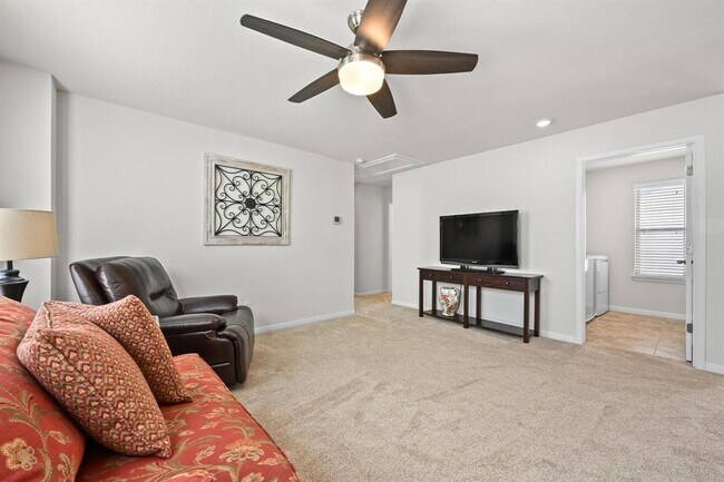 Building Photo - 127 Iron Rail Rd