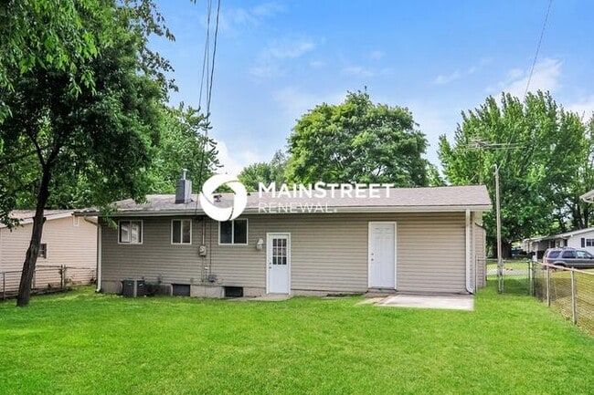 Building Photo - 3 Bedroom Pet-Friendly Home in St. Charles...