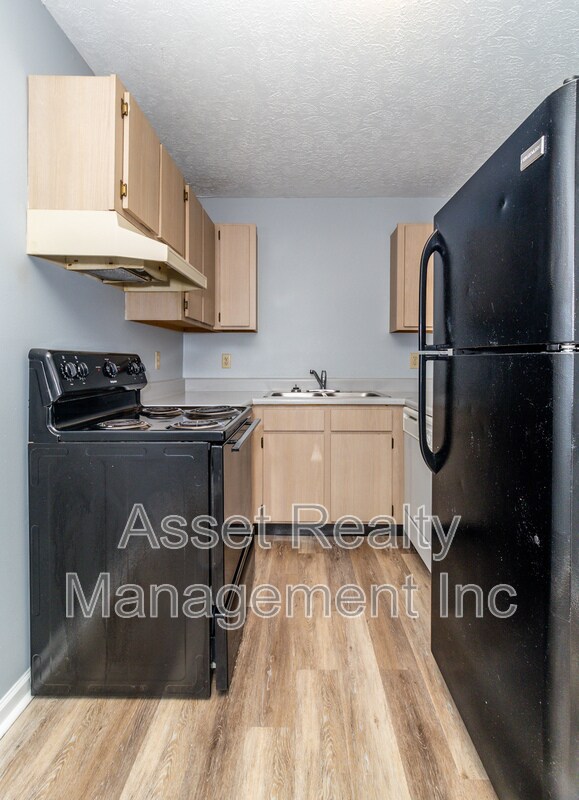 Building Photo - 517 Evelyn Ave