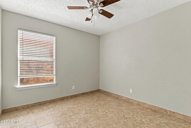 Building Photo - 2724 Granite Rock Pl