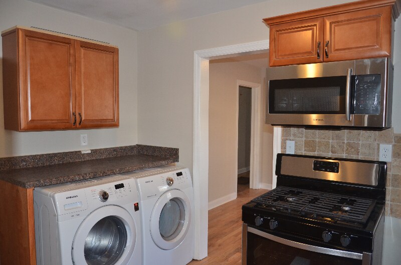 Building Photo - 3411 Lark Ln