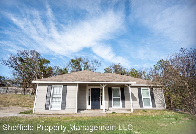 Primary Photo - 3 br, 1.5 bath House - 161 Lee Rd 207