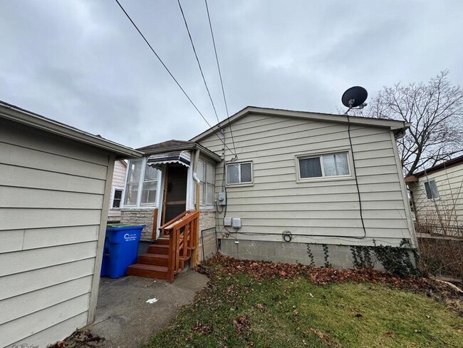 Building Photo - 8693 Paige Ave