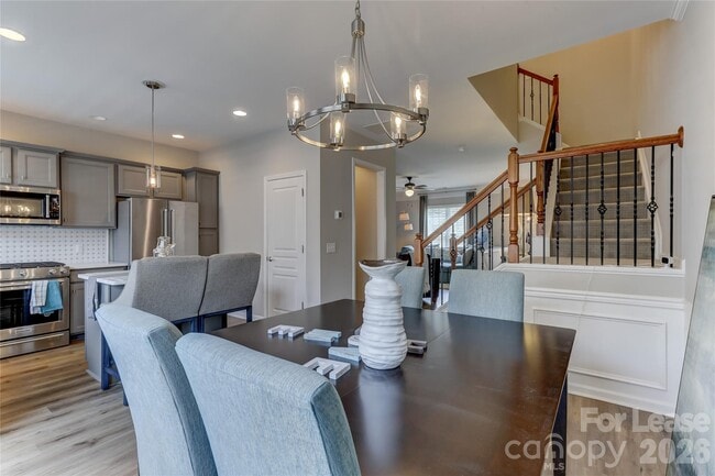 Building Photo - 905 Lyndley Dr