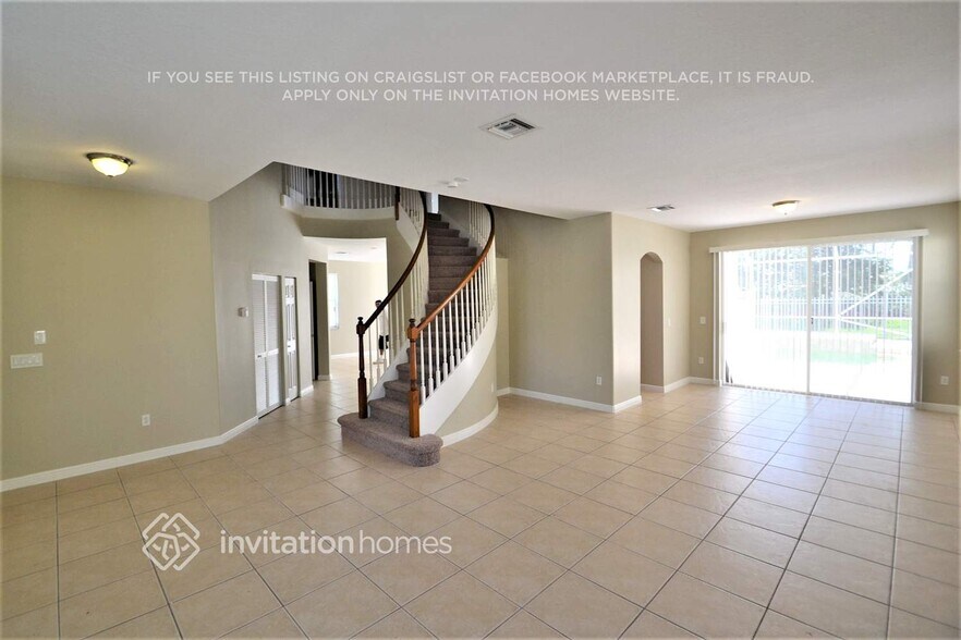 Building Photo - 2515 Glendale Dr