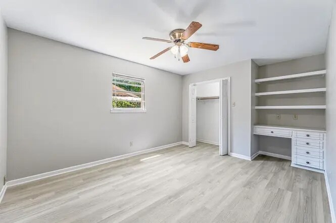 Building Photo - 1016 N Meadowlark Ln