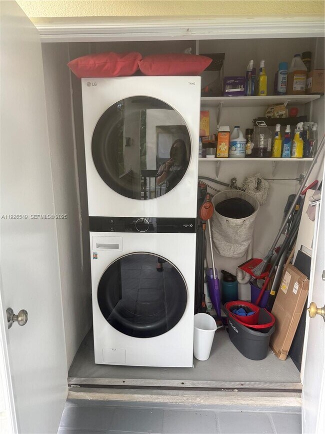 Building Photo - 13028 SW 88th Ln