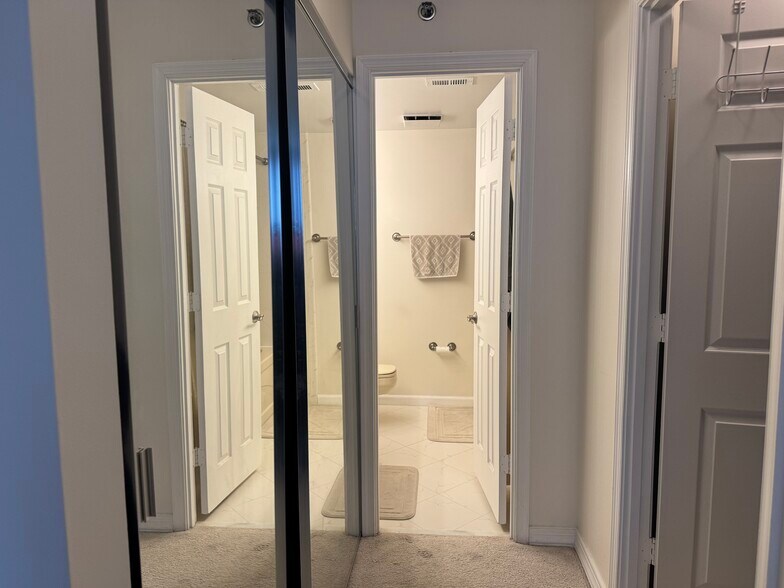 Building Photo - 5809 Nicholson Ln