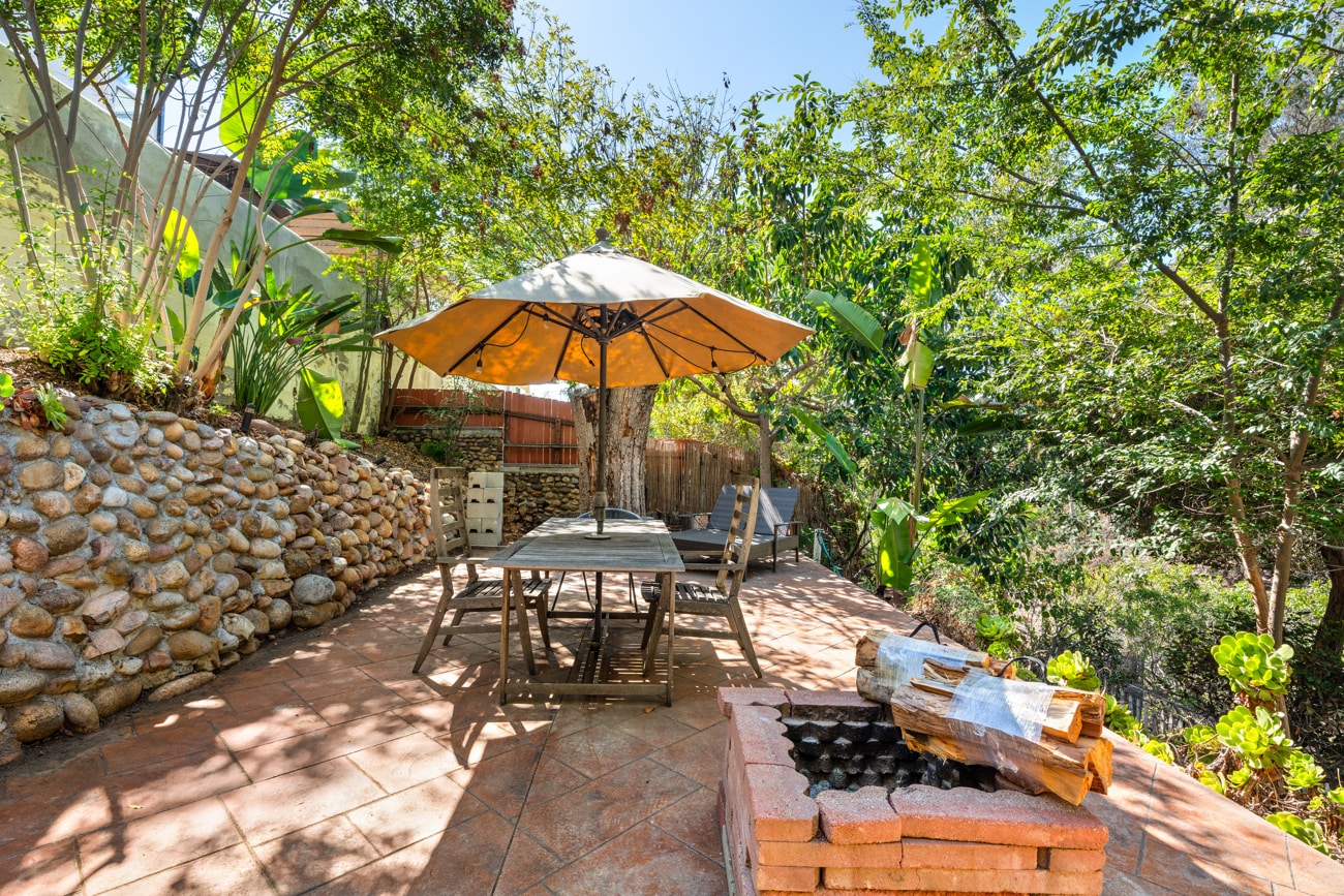 Building Photo - 5418 Siesta Dr