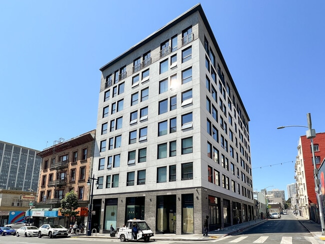 Building Photo - 719 Larkin St