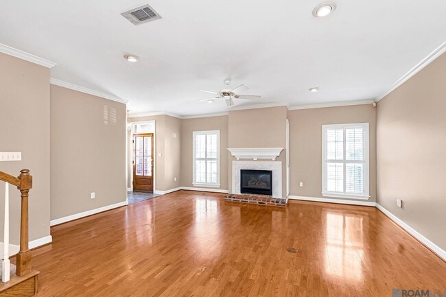 Building Photo - 9007 Highland Rd