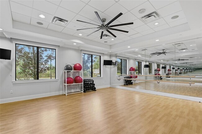 Building Photo - 30588 Chesapeake Bay Dr