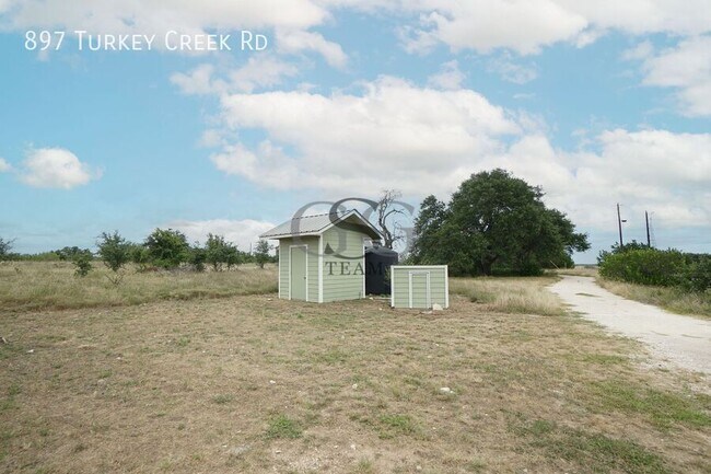 Building Photo - 897 Turkey Creek Rd
