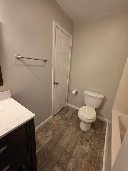 Building Photo - 10 Susquehanna Dr