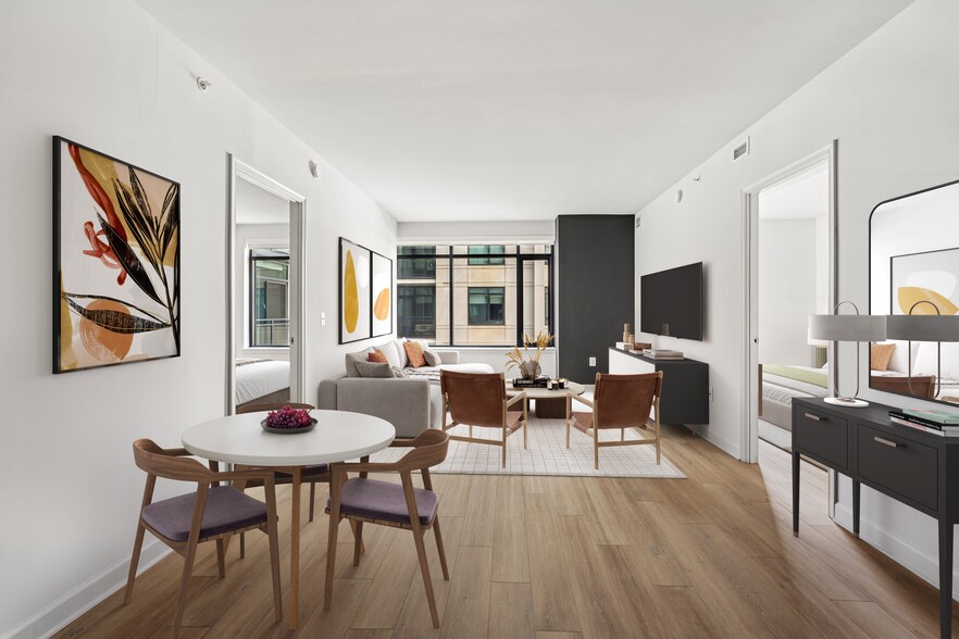 Building Photo - Latitude