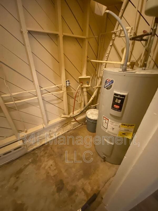Building Photo - 1108 George Cir