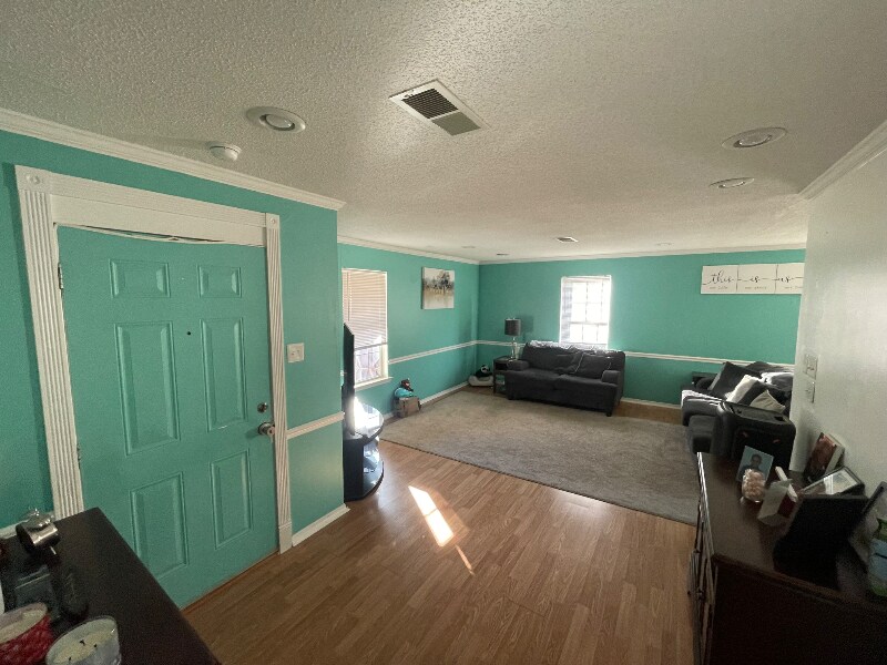 Building Photo - 160 Charity Ln