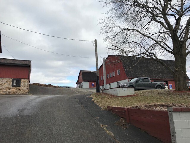 Building Photo - 155 King Rd