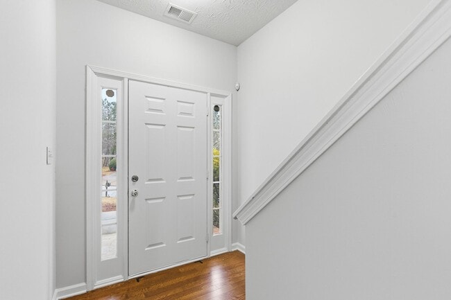 Building Photo - !!!MOVE-IN SPECIAL!!! Enjoy $1,200 FREE RENT when you lease with us! Apply today before this offe...