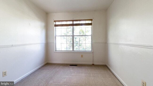 Building Photo - 45416 Baggett Terrace