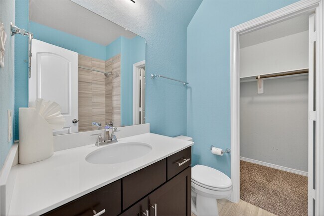 Building Photo - 11022 Honeysuckle Haven Dr