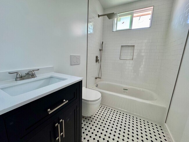 Building Photo - All New Large Home like ADU in the Leimert Park area
