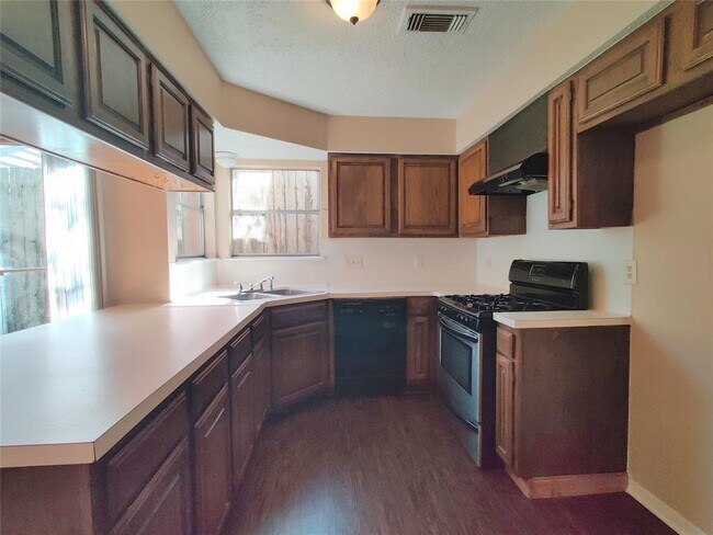 Building Photo - 5346 Randon Rd