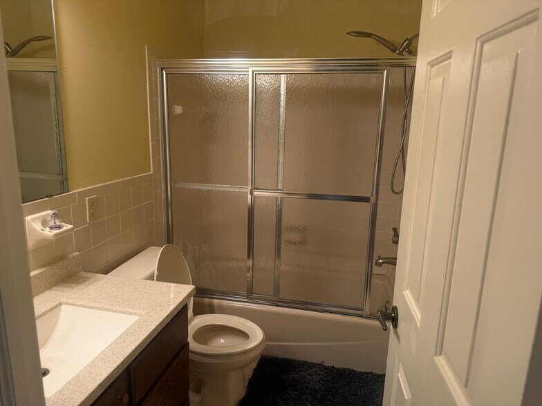 Building Photo - 55 Frenchwoods Cir