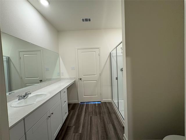 Building Photo - 4920 Weymouth Dr