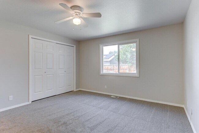 Building Photo - Remodeled near Boise River _ Pet Friendly!!