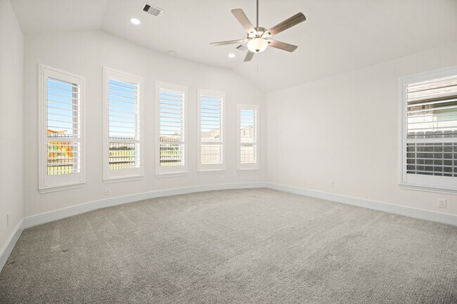 Building Photo - 929 Wormwood Dr